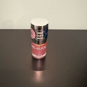 Color-Changing Nail Polish - Pink